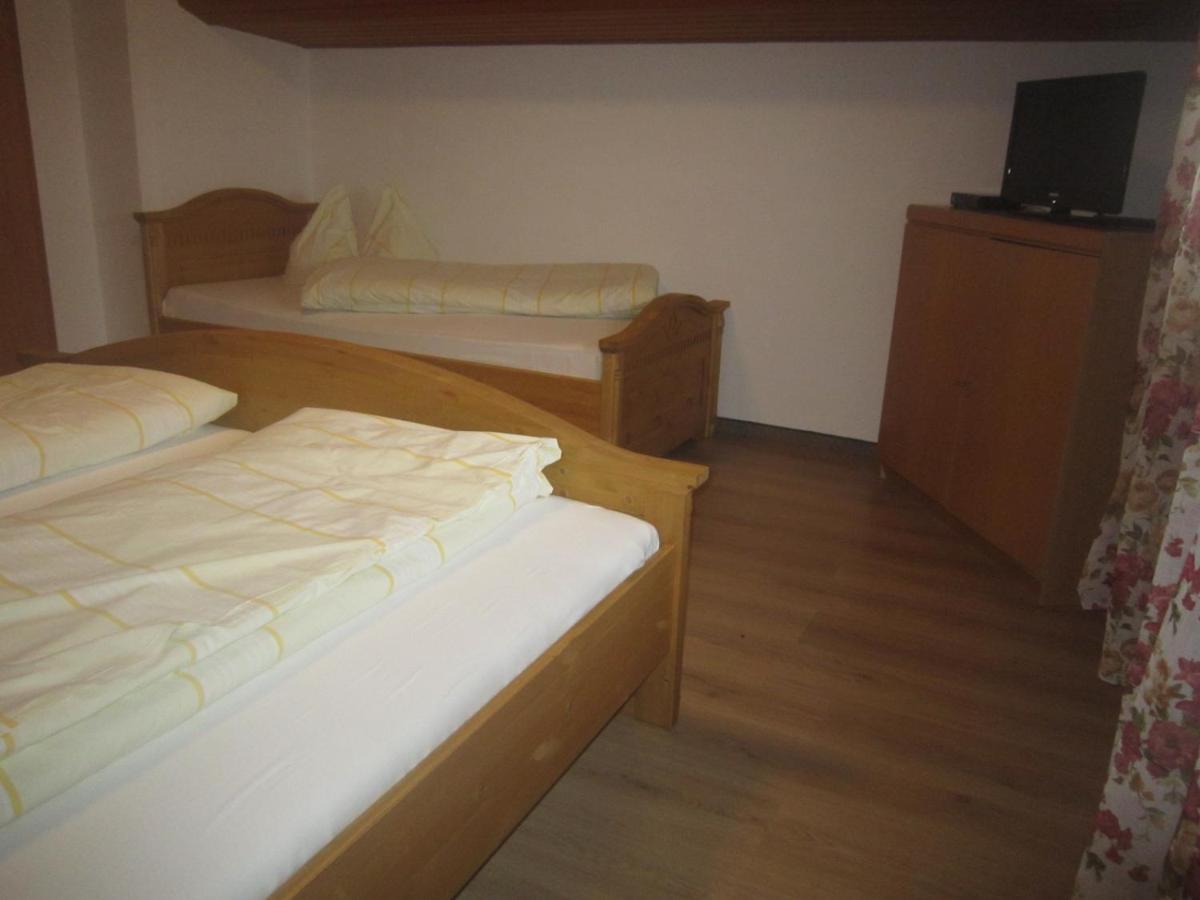 Hotel Garni Austermayer Traunreut Extérieur photo
