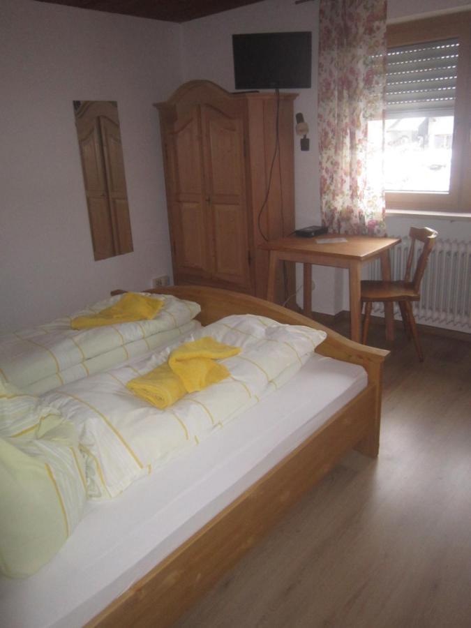 Hotel Garni Austermayer Traunreut Extérieur photo