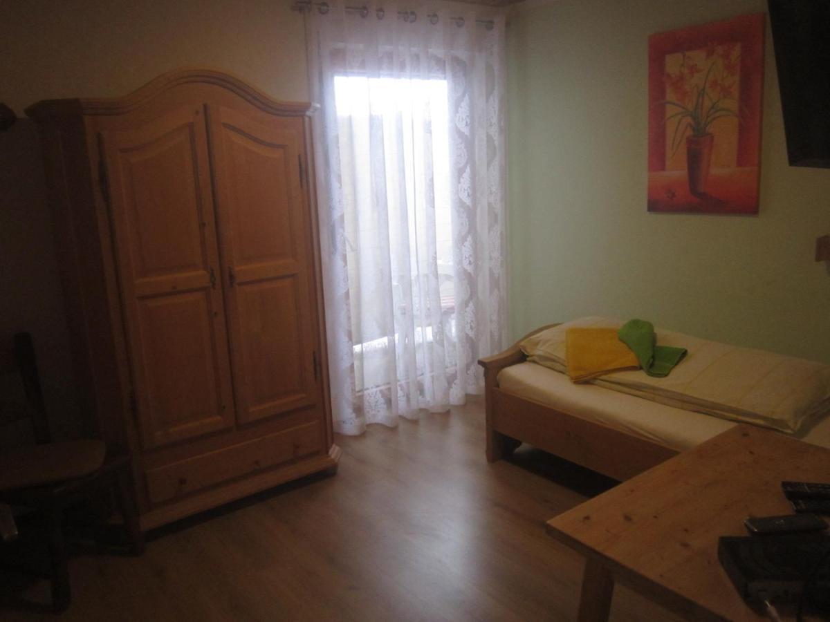 Hotel Garni Austermayer Traunreut Extérieur photo
